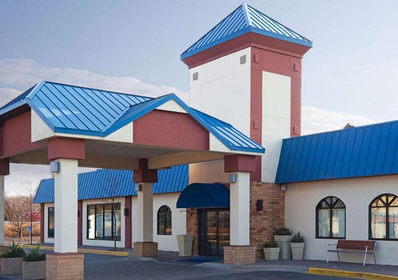 Norwood Inn & Suites Eagan St Paul & Mall Of America Bagian luar foto