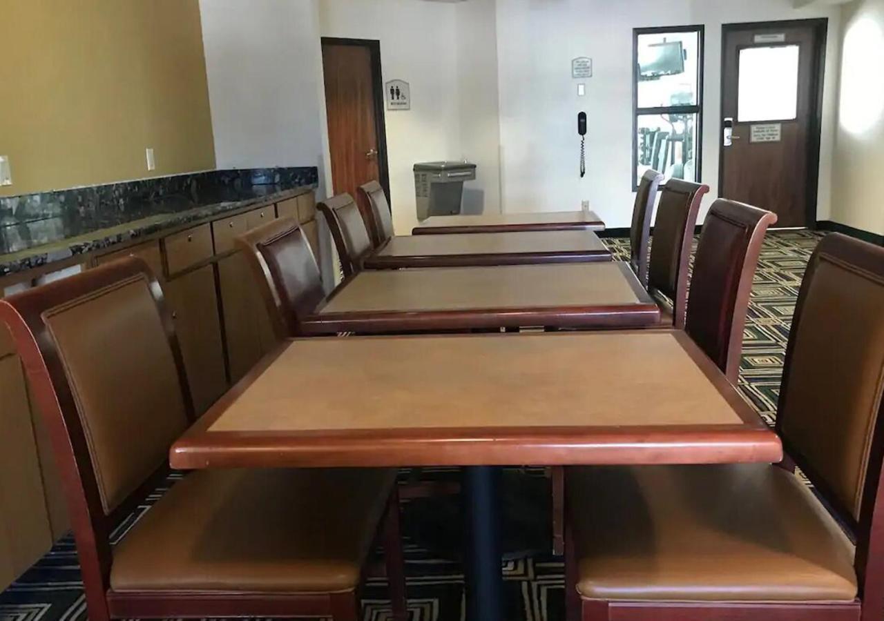 Norwood Inn & Suites Eagan St Paul & Mall Of America Bagian luar foto