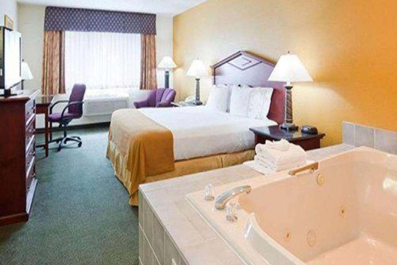 Norwood Inn & Suites Eagan St Paul & Mall Of America Bagian luar foto